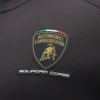 Automobili Lamborghini Squadra Corse Herren-Sweatshirt in Schwarz mit Dreifarb-Motiv und durchgehendem Reissverschluss Automobili Lamborghini Squadra Corse Herren-Sweatshirt in Schwarz mit Dreifarb-Motiv und durchgehendem Reissverschluss
