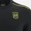 FC Nantes 2025/26 Reisehemd für Erwachsene Athleisure FC Nantes 2025/26 Reisehemd für Erwachsene Athleisure