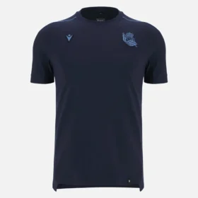 Real Sociedad 2025/26 Athleisure-Hemd für Erwachsene Real Sociedad 2025/26 Athleisure-Hemd für Erwachsene