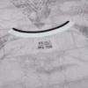 Udinese Calcio 2025/26 Heim-Trikot zum Gedenken an den 50. Jahrestag des Erdbebens Udinese Calcio 2025/26 Heim-Trikot zum Gedenken an den 50. Jahrestag des Erdbebens